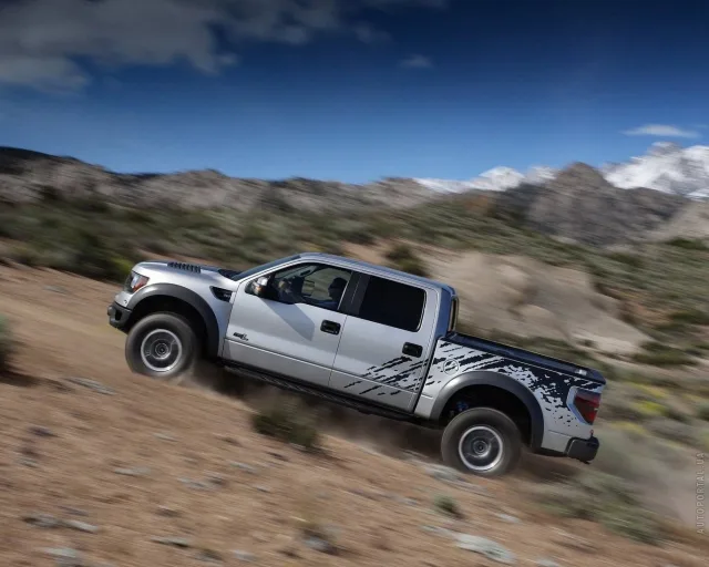 Ford F-150 Raptor 6.2 AT — 11