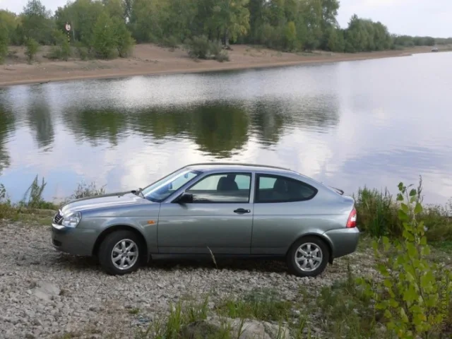 Lada Priora Coupe 3-дверний хетчбек — 2
