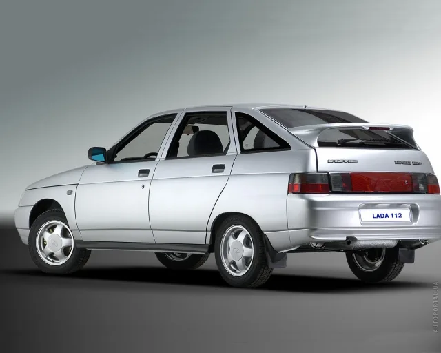 Lada 2112 хетчбек — 10
