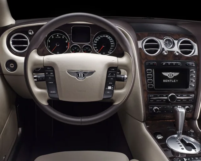 Bentley Continental Flying Spur 2005 (Бентли Континенталь Флаинг Спур) cедан — 16