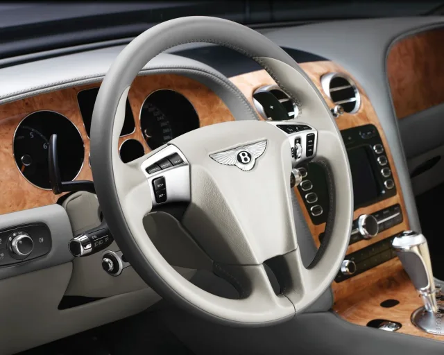 Bentley Continental GTC 2005 кабріолет — 7