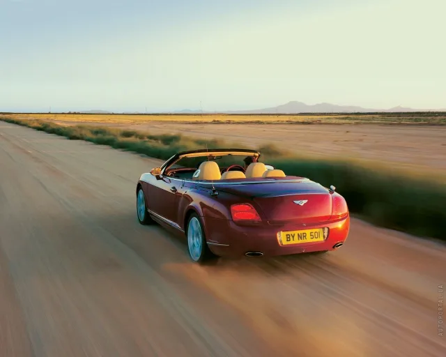 Bentley Continental GTC 2005 кабріолет — 22