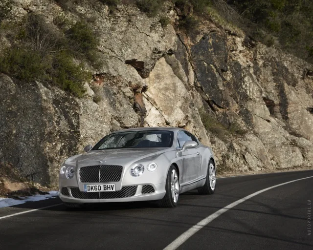 Bentley Continental GT 2011 (Бентли Континенталь ГТ) купе — 25