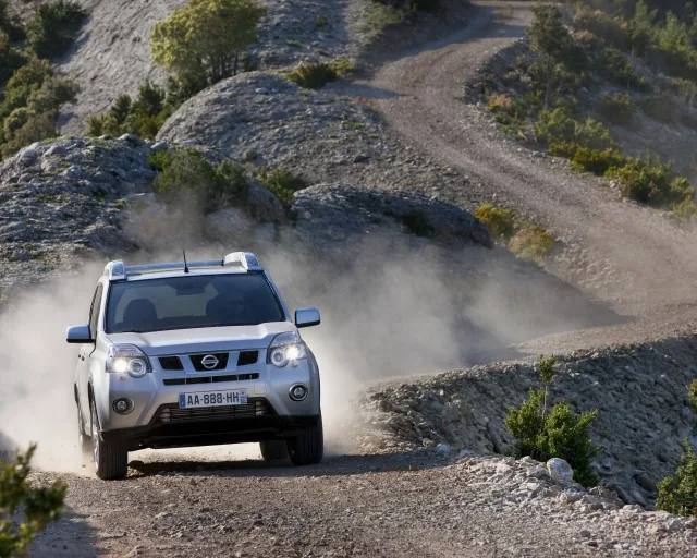 Nissan X-Trail 2.5 AT LE-DE — 25