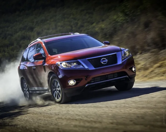 Nissan Pathfinder позашляховик — 20