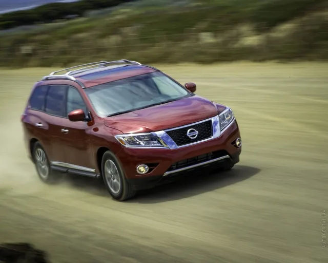 Nissan Pathfinder позашляховик — 12