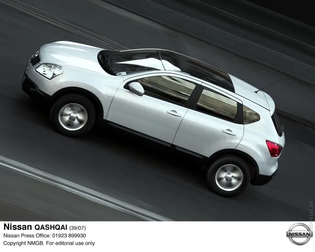 Nissan Qashqai 2006 кросовер — 11
