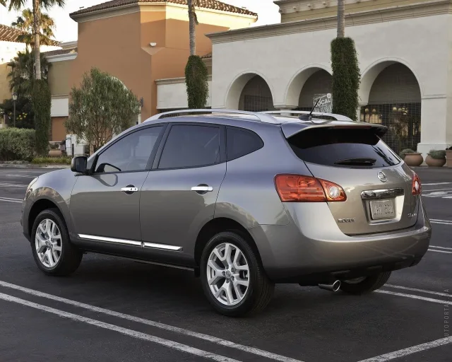 Nissan Rogue (Ниссан Рог) кроссовер — 19