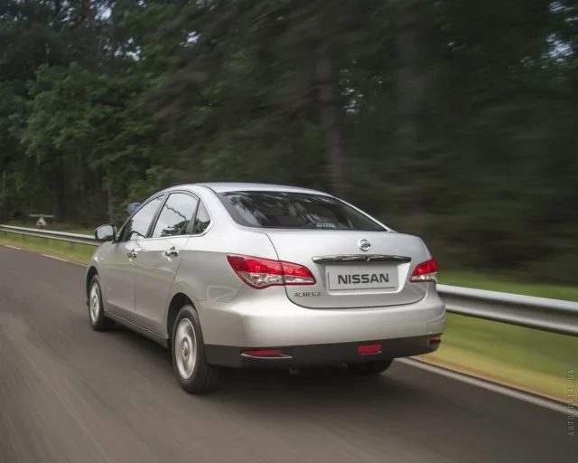 Nissan Almera 2012 sedan — 15