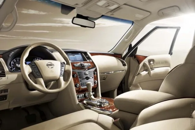 Nissan Patrol позашляховик — 2