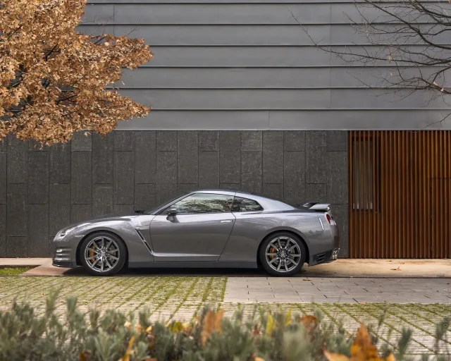 Nissan GT-R 2013 coupe — 12
