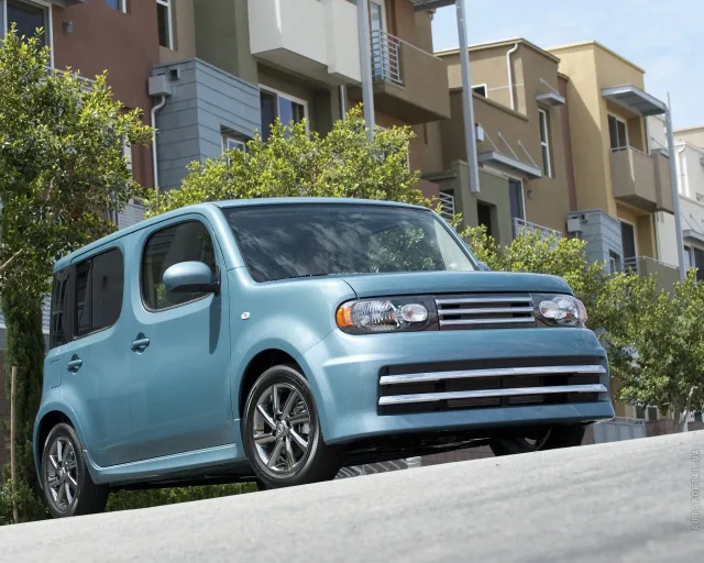 Nissan Cube мікроавтобус — 16