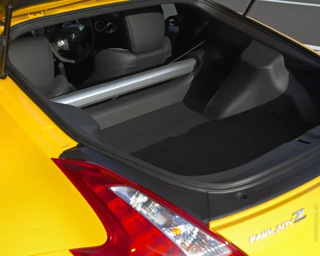 Nissan 370Z купе — 15