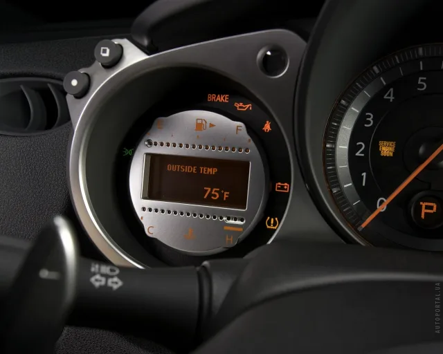 Nissan 370Z купе — 23