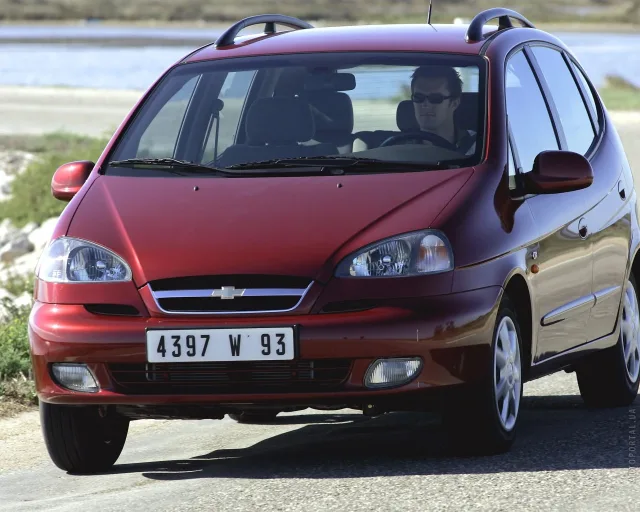 Chevrolet Tacuma microvan — 21