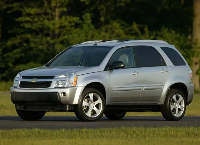 Chevrolet Equinox кросовер — 16