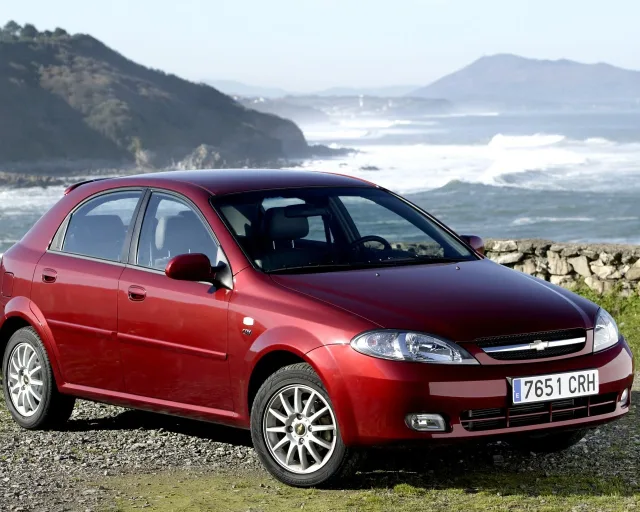 Chevrolet Lacetti 5-door hatchback — 19