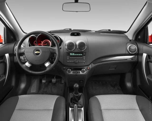 Chevrolet Aveo (Шевроле Авео) 5-ти дверный хэтчбек — 3