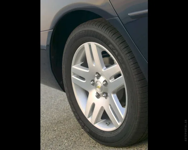 Chevrolet Impala 2005 sedan — 22