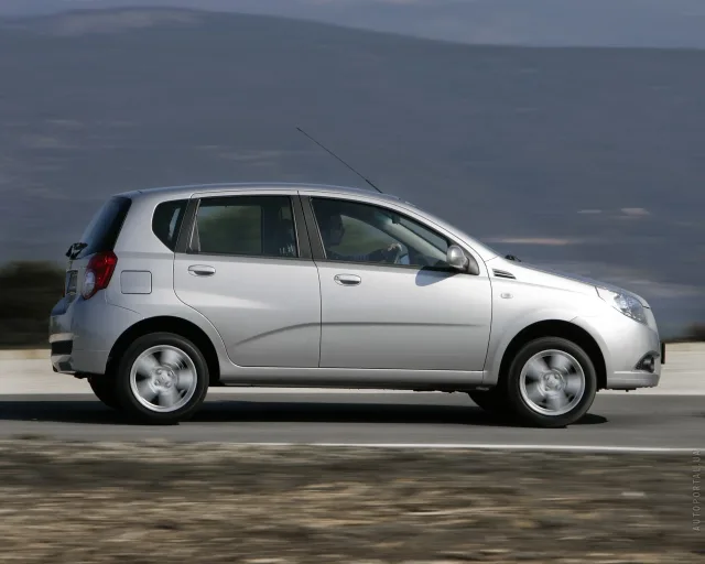 Chevrolet Aveo (Шевроле Авео) 5-ти дверный хэтчбек — 11