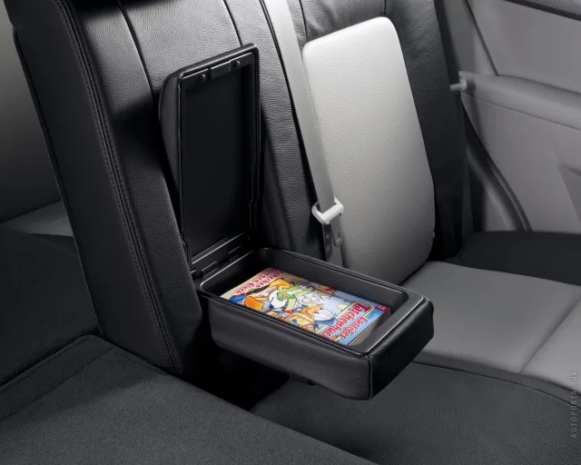 Chevrolet Captiva 2011 crossover — 4