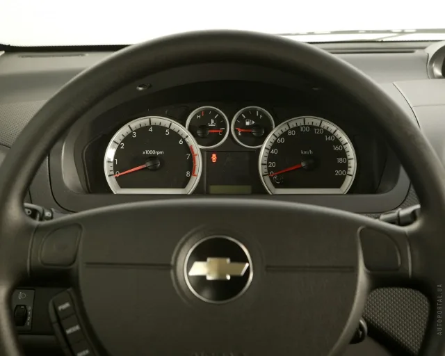 Chevrolet Aveo (Шевроле Авео) 5-ти дверный хэтчбек — 2