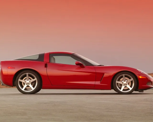 Chevrolet Corvette C6 спорткар — 21