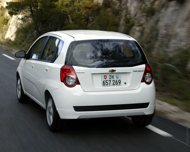 Chevrolet Aveo (Шевроле Авео) 5-ти дверный хэтчбек — 10