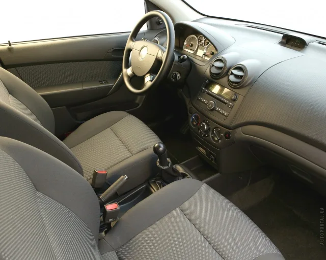 Chevrolet Aveo седан — 6