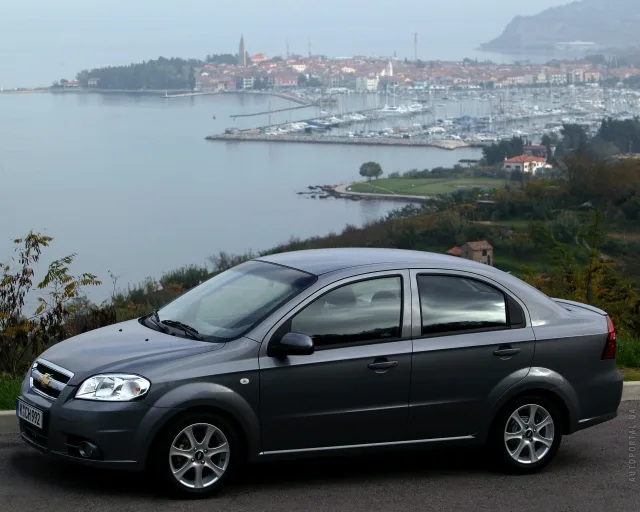 Chevrolet Aveo седан — 22
