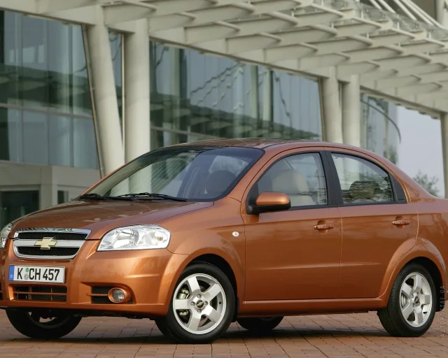 Chevrolet Aveo седан — 13
