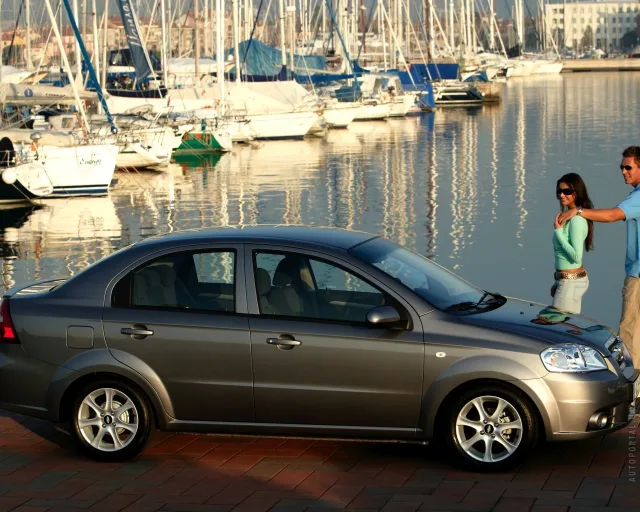 Chevrolet Aveo седан — 21