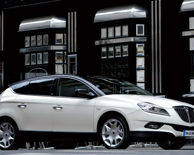 Lancia Delta (Лянча Дельта) хэтчбек — 24