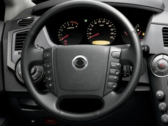 SsangYong Kyron (Санг Йонг Кайрон) внедорожник — 2