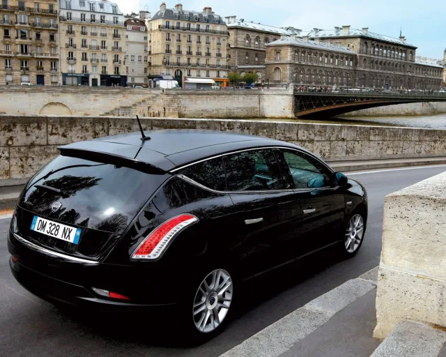 Lancia Delta (Лянча Дельта) хэтчбек — 23