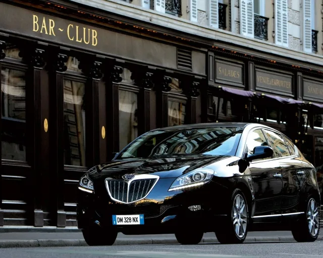Lancia Delta (Лянча Дельта) хэтчбек — 15