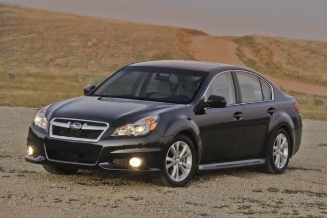 Subaru Legacy 2.5 FB MT base — 21