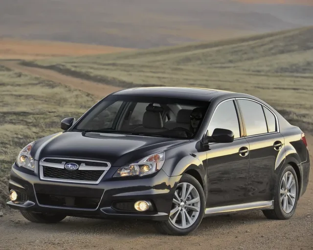 Subaru Legacy 2.5 FB MT base — 13