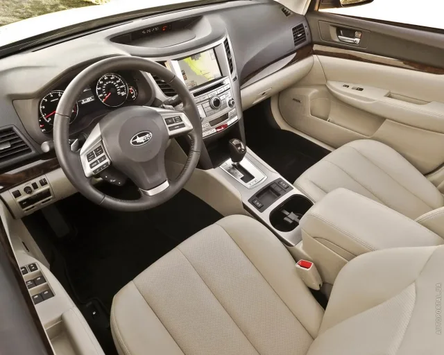 Subaru Legacy 2.5 FB MT base — 5