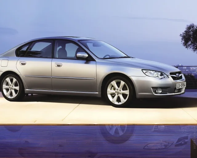 Subaru Legacy 2003 sedan — 20