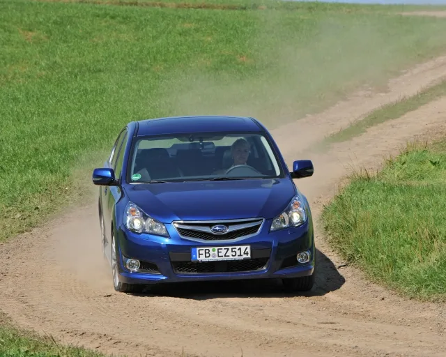 Subaru Legacy 2009 седан — 22
