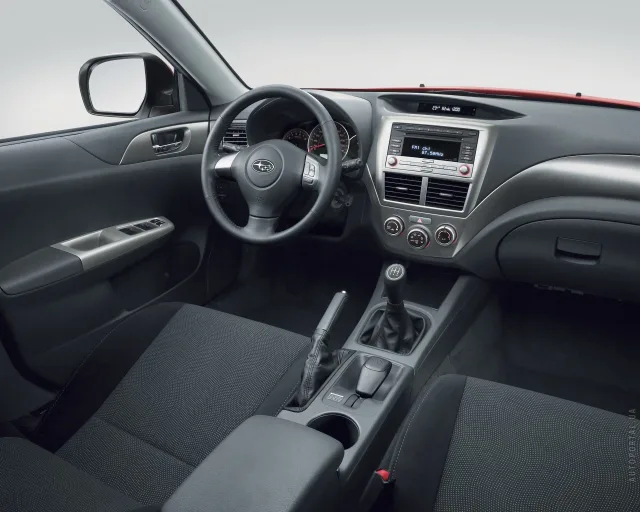 Subaru Impreza 2008 хетчбек — 6