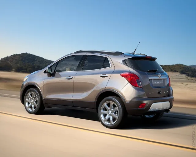 Buick Encore кросовер — 8