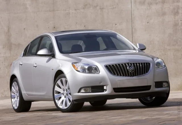 Buick Regal седан — 12