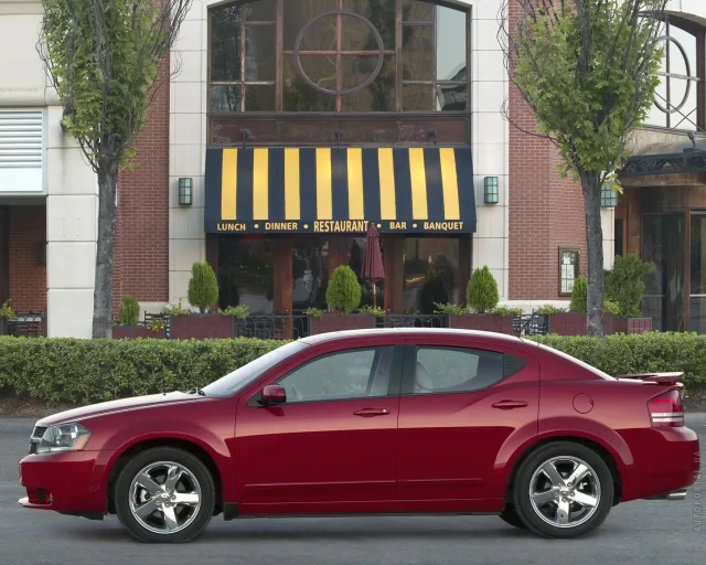 Dodge Avenger sedan — 18
