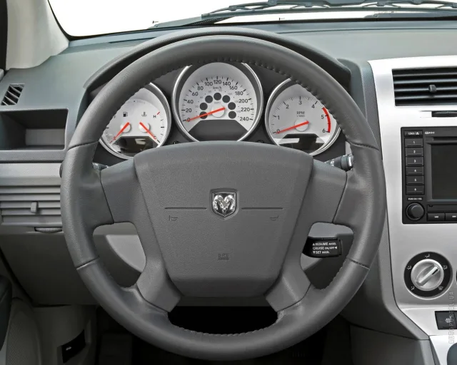 Dodge Caliber (Додж Калибер) кроссовер — 10