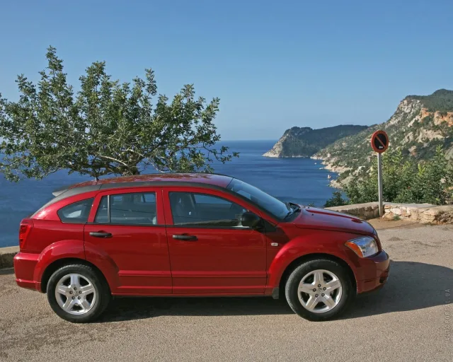 Dodge Caliber (Додж Калибер) кроссовер — 18
