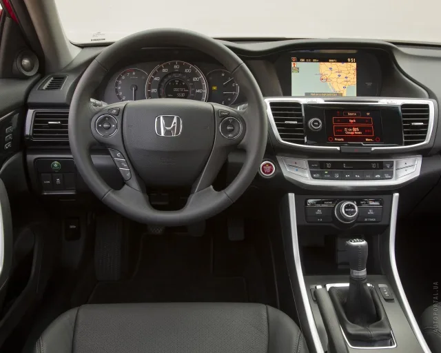 Honda Accord 2012 sedan — 5