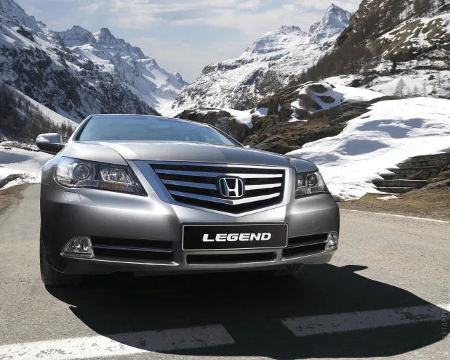 Honda Legend sedan — 23