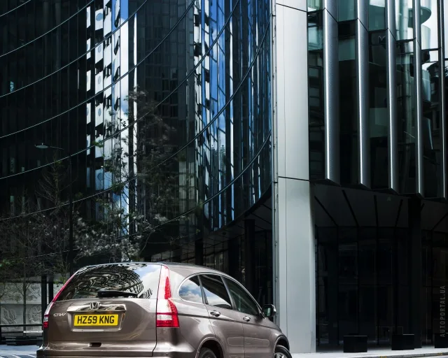 Honda CR-V 2.0 MT Elegance — 9